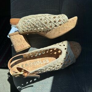 AEROSOLES Cornelia Platform Sandals NWT